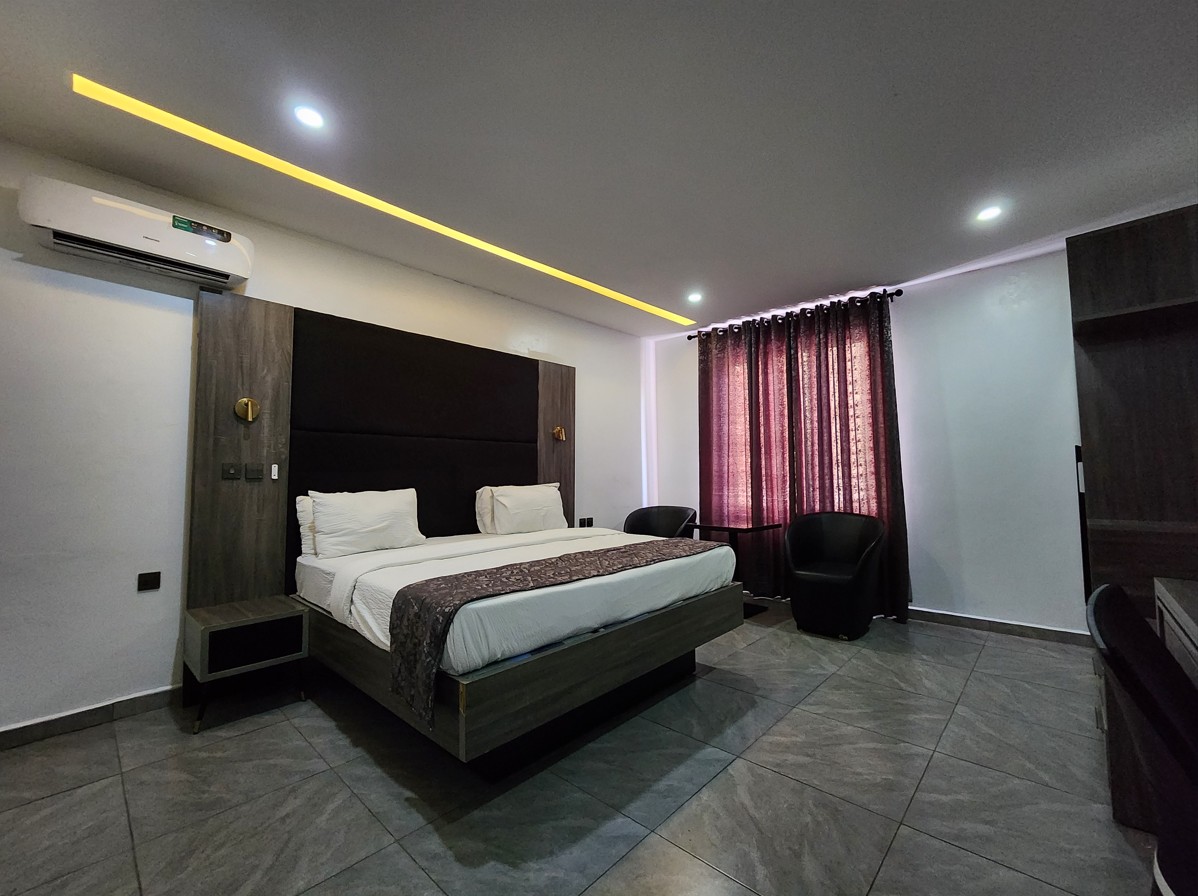 Bridgewaters Hotel Mobile 1